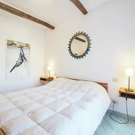 Perfume House Apartment